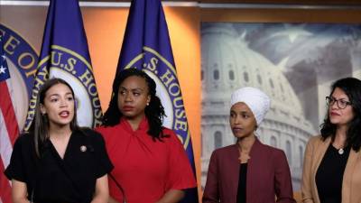 Alexandria Ocasio lidera el grupo de congresistas 'izquierdistas' junto a Ayanna Pressley, Ilhan Omar y Rashida Tlaib, a las que el magnate les pidió 'regresar a su país'./AFP.