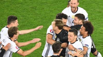 Germany's midfielder Toni Kroos celebrates after scoring a goal during the Russia 2018 World Cup Group F football match between Germany and Sweden at the Fisht Stadium in Sochi on June 23, 2018. / AFP PHOTO / Odd ANDERSEN / RESTRICTED TO EDITORIAL USE - NO MOBILE PUSH ALERTS/DOWNLOADS