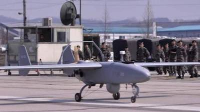 El 'dron' surcoreano Songgolmae despega durante una prueba de vuelo en un cuartel en Yangju al norte de Seúl (Corea del Sur). Foto EFE