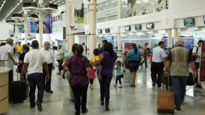 Durante la temporada navideña se espera el ingreso de entre 90 mil y 100 mil hondureños residentes en el exterior.