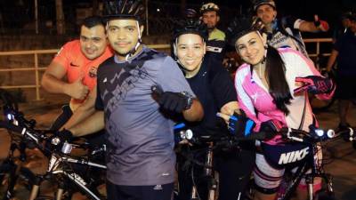 Hombres y mujeres de todas las edades se van sumando al ciclomontañismo y los famosos roles.