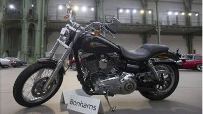 La Harley Davidson Dyna Super Glide 2013, que fue un regalo de la marca de motos al papa Francisco para celebrar el 110º aniversario de la firma.