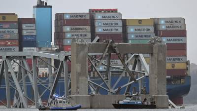 Los equipos de rescate mantienen la búsqueda de los cuerpos de los seis trabajadores latinoamericanos, entre ellos un hondureño, tras el derrumbe de un puente.
