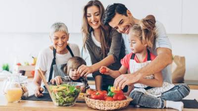 Tienen mayor riesgo de problemas crónicos de salud, como asma, apnea del sueño, males de huesos y articulaciones y diabetes tipo 2.