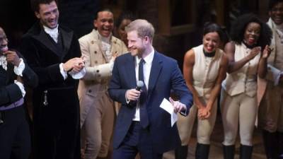 El príncipe Harry hizo un intento por cantar durante su discurso en el musical Hamilton este miércoles 29 de agosto. Foto Dan Charity