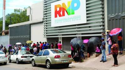 <b>El RNP informó sobre los apellidos que más personas tienen en el país.</b>