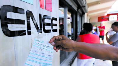 La Enee dijo que devolvería en créditos los cobros abusivos de abril, mayo y junio.