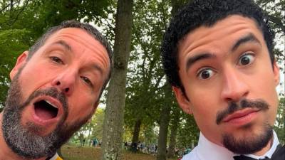 Adam Sandler y Bad Bunny comparten divertidos momentos en el set de grabación.