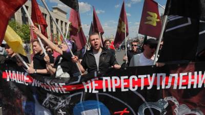 Moscú (Rusia), (EFE/EPA). (Imagen: Yuri Kochetkov) Varios miles de personas participaron hoy en un mitin de protesta contra la prohibición del servicio de mensajería Telegram