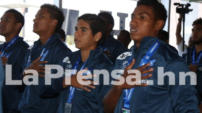 Las autoridades de la Fenafuth prepararon una digna bienvenida para los seleccionados tras su clasificación al Mundial de Corea del Sur.