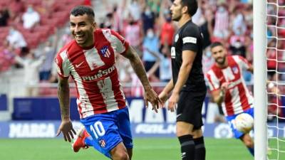 Ángel Correa le dio la victoria al Atlético de Madrid contra el Elche en la Liga Española. Foto AFP