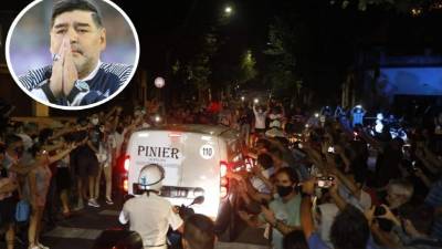 En ese vahículo fue trasladado el cuerpo de Diego Maradona de la funeraria hasta Casa Rosada.