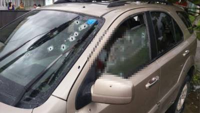 La víctima fue identificada como Juan Ramón Martínez (54 años) quien se desempeñaba como motorista de la alcaldía porteña.