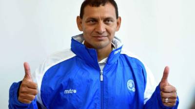 Jorge 'Zarco' Rodríguez en su presentación como seleccionador de El Salvador. Foto AFP