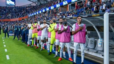 La selección hondureña perdió 2-1 ante Catar y dejó escapar el liderato del Grupo D. Foto Twitter Concacaf.
