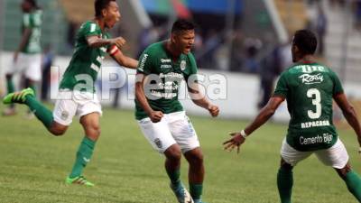 Bryan Martínez ha marcado un golazo para Marathón en la final ante Motagua. Foto Juan Salgado