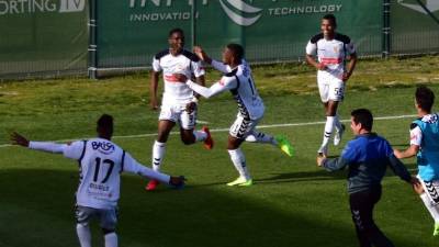 Bryan Róchez marcó dos goles y dio el triunfo al Nacional de Portugal.