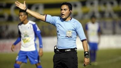 Saíd Martínez es uno de los réferis con mayor proyección en Honduras.