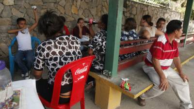 Familiares de la occisa reclamaron ayer sus restos mortales.