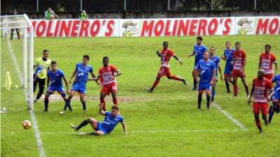 Real Sociedad y UPN están empatando en el estadio Francisco Martínez Durón de Tocoa. Foto @LobosUpnfm