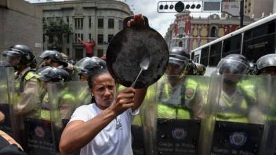 Los venezolanos siguen presionando en las calles para que el Poder Electoral permita realizar el referendo este año. Foto: AFP/Juan Barreto