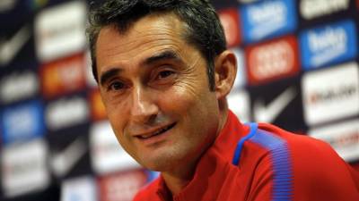 Ernesto Valverde durante la conferencia de prensa de este viernes en la ciudad deportiva Joan Gamper de Sant Joan Despí (Barcelona). Foto EFE
