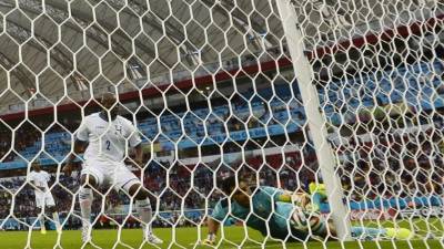 El domingo, en Porto Alegre, por primera vez en la historia del fútbol internacional un gol fue validado con apoyo de la tecnología de gol en la victoria 3-0 de Francia sobre Honduras.