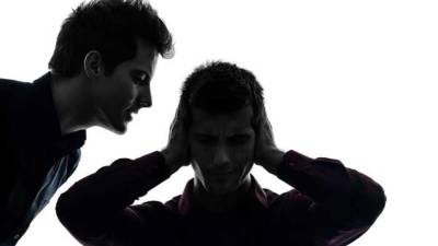 Experimentan alucinaciones o pensamientos confusos.