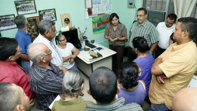 La reunión entre padres y autoridades se convirtió en discusión en las oficinas administrativas de la Normal del Valle de Sula.