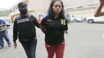 Daysi Vásquez Zelaya supuestamente extorsionaba con 100 mil lempiras a dueños de negocios de comidas.