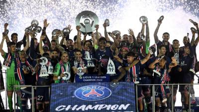 La plantilla del PSG celebró por todo lo alto la obtención del título de la Ligue 1.