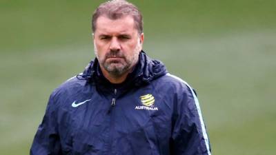 El técnico griego Ange Postecoglou es pretendido en la Super Liga China y se especula que luego de los partidos contra Honduras dará el gran salto.