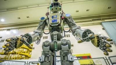 El robot llevará a cabo diferentes labores bajo supervisión del cosmonauta ruso Alexander Skvortsov. AFP