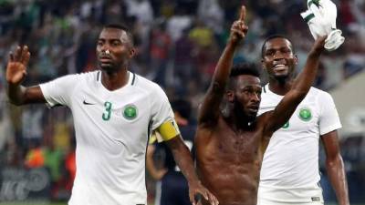 Jugadores de Arabia Saudita festejando su clasificación al Mundial de Rusia 2018. Foto AFP