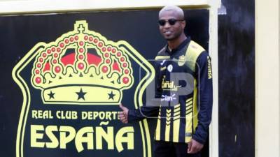 Kevin Álvarez fue presentado como nuevo refuerzo del Real España. Foto Mauricio Ayala