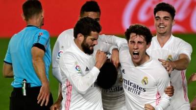 El Real Madrid ganó en su casa 2-0 al Osasuna en la jornada 34 de la Liga Española. Foto AFP