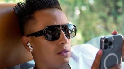 El futbolista peruano <b>Christian Cueva</b> se pronunció públicamente luego de ser denunciado por su esposa y tras ser despedido por su equipo, el Cienciano.