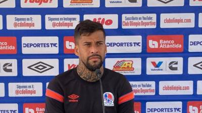 Gabriel Araújo brindó conferencia de prensa este lunes.