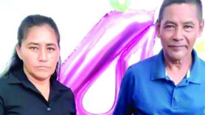 Parientes lloran por la muerte de Nicolás Melgar y Juana Antonia Lemus Murillo, hecho ocurrido en la aldea La Jutosa. Eduardo Benítez, supuesto homicida de la pareja, fue capturado.