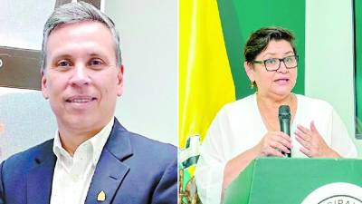 <b>El doctor Carlos Aguilar respondió a críticas de la ministra de Salud, Carla Paredes.</b>
