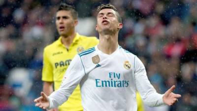 Cristiano Ronaldo se lamenta tras fallar una ocasión de gol contra el Villarreal. Foto EFE