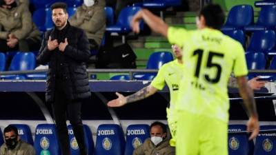 Diego Pablo Simeone, durante el partido contra el Getafe. Foto AFP