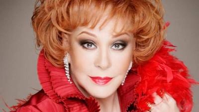 La diva Silvia Pinal es un icono de la época del cine de oro mexicano, una época en la que muchas de sus contemporáneas se atrevieron a desnudarse en revistas. La actriz que compartió créditos con Pedro Infante, también se quitó la ropa, pero por que el guión de una película del maestro Luis Buñuel así lo requería.