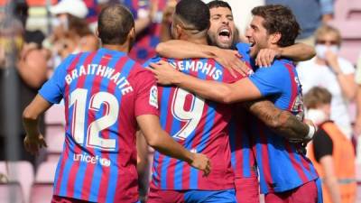 Los jugadores del Barcelona celebrando el gol de Sergi Roberto. Foto AFP