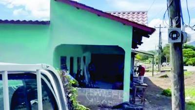 Autoridades hicieron el levantamiento en la casa.