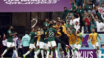 Jugadores de Arabia Saudita celebran un gol frente a Argentina en el Mundial de Qatar 2022.