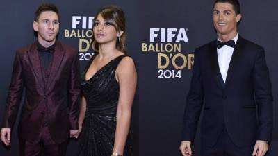 Lionel Messi volvió a sorprender en la gala del Balón de Oro. Como todos los años lució un look especial. Vestido por Dolce & Gabbana. Mientras que Cristiano Ronaldo visitió un esmoquin negro bien ajustado a su figura.