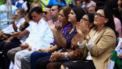 Funcionarios, regidores y fuerzas vivas estuvieron presentes en el evento celebrado en el parque central de la ciudad.