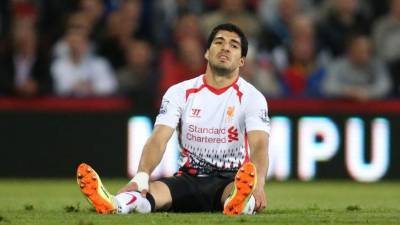 El delantero Luis Suárez se mostró triste por el empate.