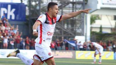 Roger Rojas llegó a 14 goles en la presente temporada con el Alajuelense.